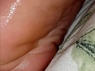 my girlfriend worships feet toes fetish