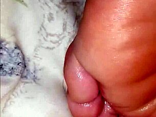 my girlfriend worships feet toes fetish