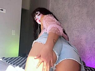 WEDGIE THAT HAIRY PUSSY CLOSE-UP AND SPREAD IT WIDE!