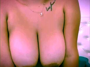 fiancée bounces tits sends masturbation vids for me 🔥🍑