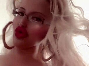 Sissy, worship my lips glasses nails now?