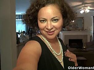 american milfs strut sexy pantyhose looks part 7