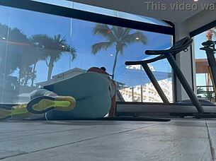 Gym Temptress Bubble Butt Seduces Trainer