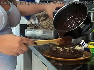 gordinha juliana coxta rides dildo chocolate pov