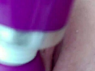milf magic wand orgasm explodes in garden