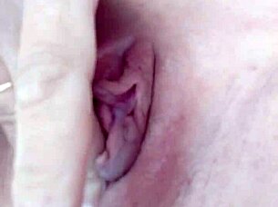 milf magic wand orgasm explodes in garden