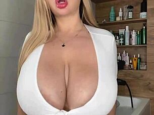 Lustful Curvy Stepmom Saggy Natural Big Tits Begs For Monster Cock In Bathtub Pussy Play