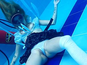 Sexy ashlee rose pool scuba session