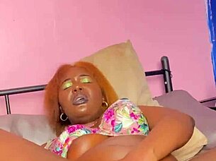 beautiful pussy play makes creamy mess at home