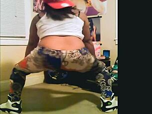 Black Milf Neva Too Old To Drop That Azz N Pussy
