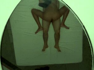 fui dormir com a novinha e fodi ela a noite toda