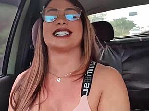 Realizei O Fetiche De Um Fã Que Ama Meus Pés No Carro