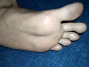 Pee with foot smell and spit for me