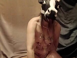 2025 04 18 esclave f humiliée godage anal souillure