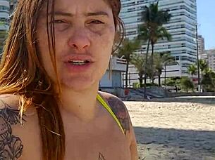 os machos n�o param de me olhar na praia