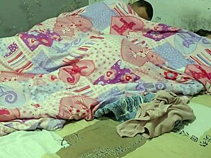 meu meio imao timido se masturba assistindo a alguns videos xxx e eu mostro a ele como e foder uma mulher de verdade