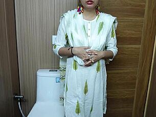 Trying my stepmothers delicious pussy in the bathroom full video