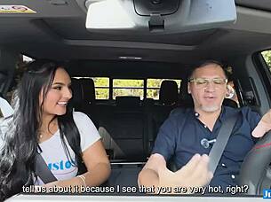 Valen Arias the curvy Colombian masturbates and shares her tastes on the road