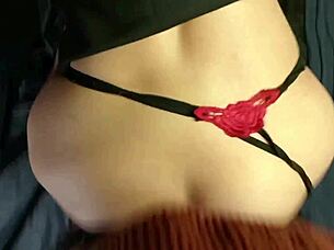 i fuk my girl pussy in red shoes and spill cum on her tits