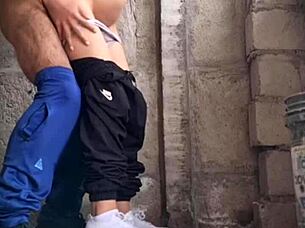 Hermanastra Se Escapa De La Universidad Para Follar A Escondidas