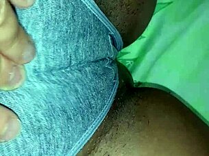 Threesome with orgasms in panties for the group