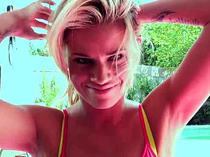 Nikki hearts and jessa rhodes kiss and lick by the pool in heels