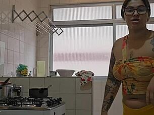 Married woman wears tight shorts