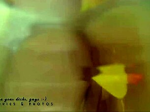 College Girl Masturbates In Bath During Scene One