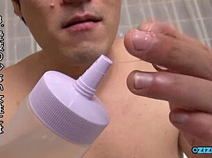 Silver bikini girl got man who made her squirt
