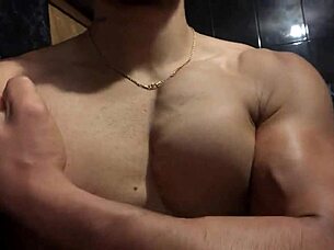 Muscle Hunk