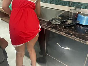 bhabhi calms down with kitchen action on camera