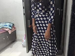 desi ladaki ghar ka saf ka saf safai kar tabhi uska malik akar chod diya mumbai ashu