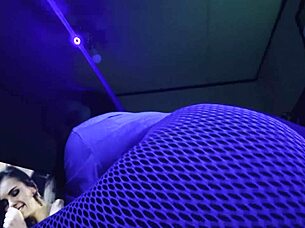 Nikki Lixxx Twerks And Squirts In Yoga Pants