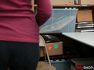 Teen prevents woman from going to jail after shoplifting