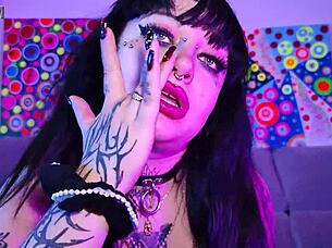 Deedee Love Loves Intense Cum Play On Her Body