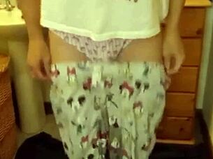 peeing in panties feels so good today
