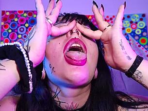 Deedee Love Loves Intense Cum Play On Her Body