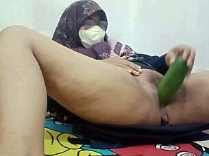 bokep indonesia ibu mertua sange minta di colmek