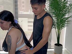 This milf bitch decided to take some gym classes with me and we ended up doing cardio