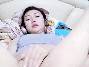 amateur girl masturbates alone on camera