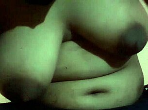 Blonde gets cum on pussy