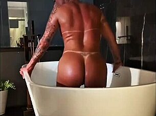 come take a bath with me