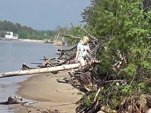 wild beach walk shows milfs in bikinis