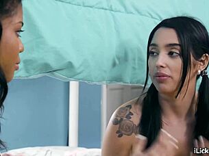 big tits ebony fingers virgin roommate