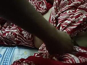desi bhabhi showed her pussy to her boyfriend