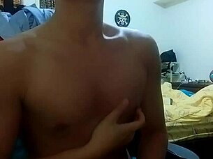 肉壯黝黑男自拍尻槍