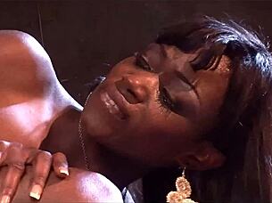 Fucking black milf in intense session
