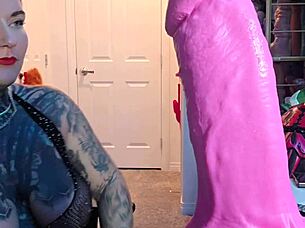 SLUTTY BIG TIT GIVES FOOT JOB ON LIVE