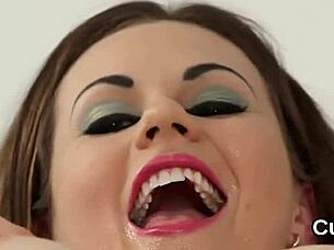 Wow! Foxy babe swallows every jizz drop!