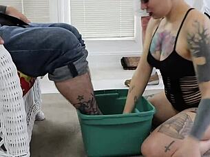 amelia dire in foot slave fetish scene